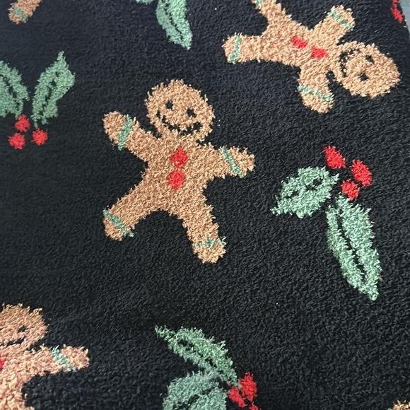 Christmas Gingerbread Man Blanket - Picture 7 of 7